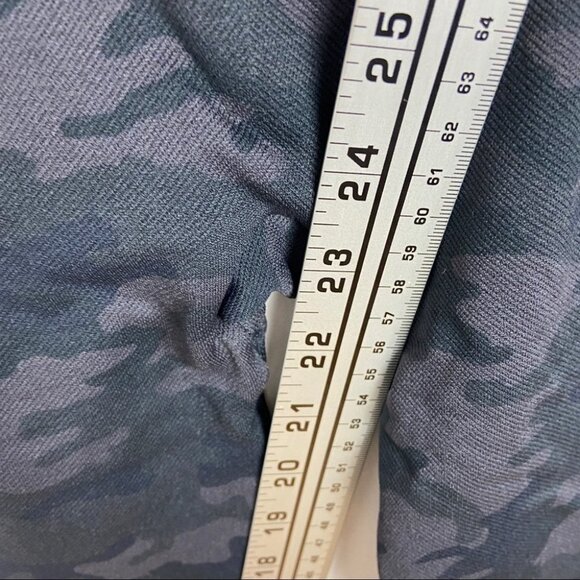 Revolve Spanx Camo Leggings High Rise Tummy Control Look At Me Now Seamless Pant - Picture 10 of 13